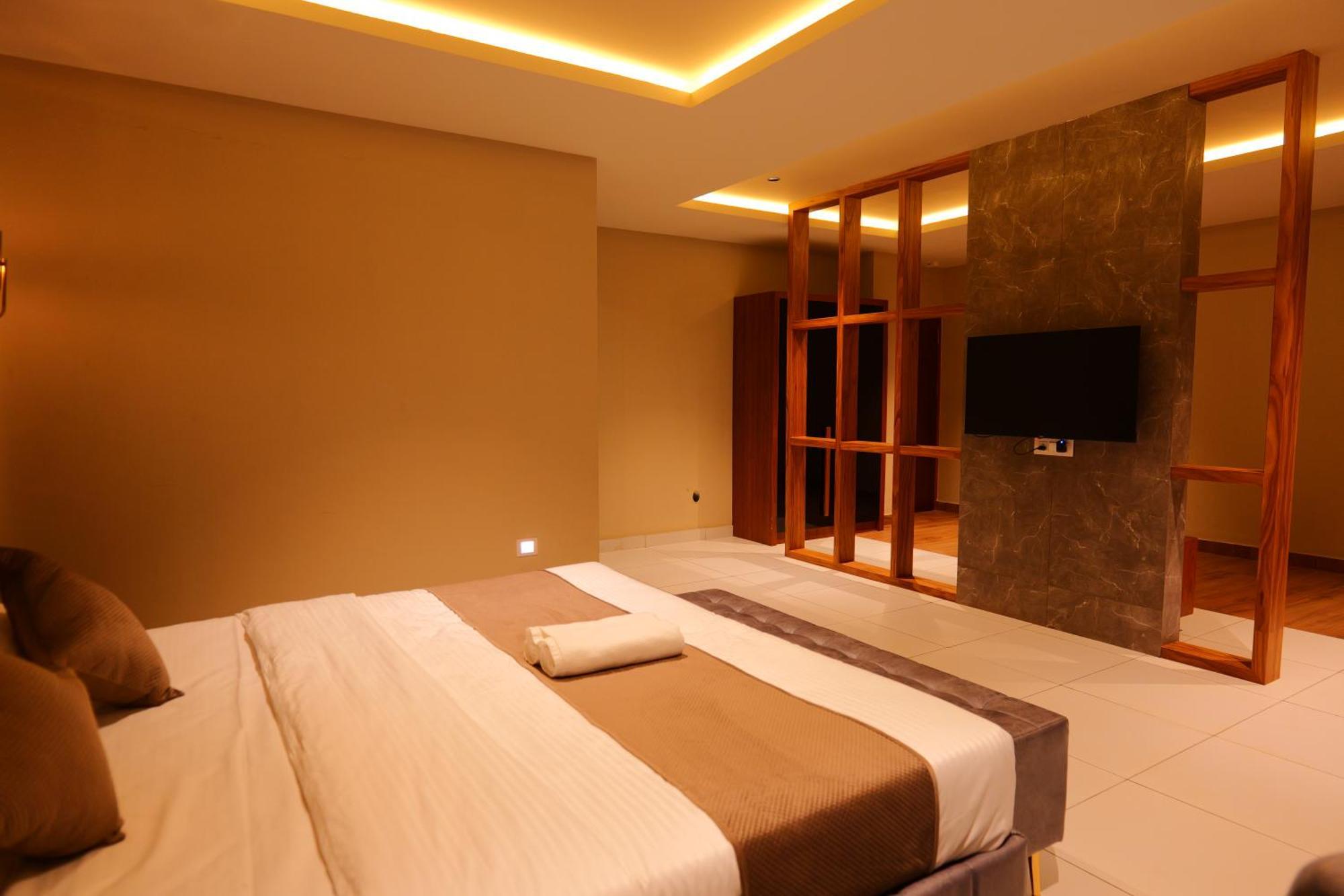 Hotel Classico International Kannangad Exterior foto