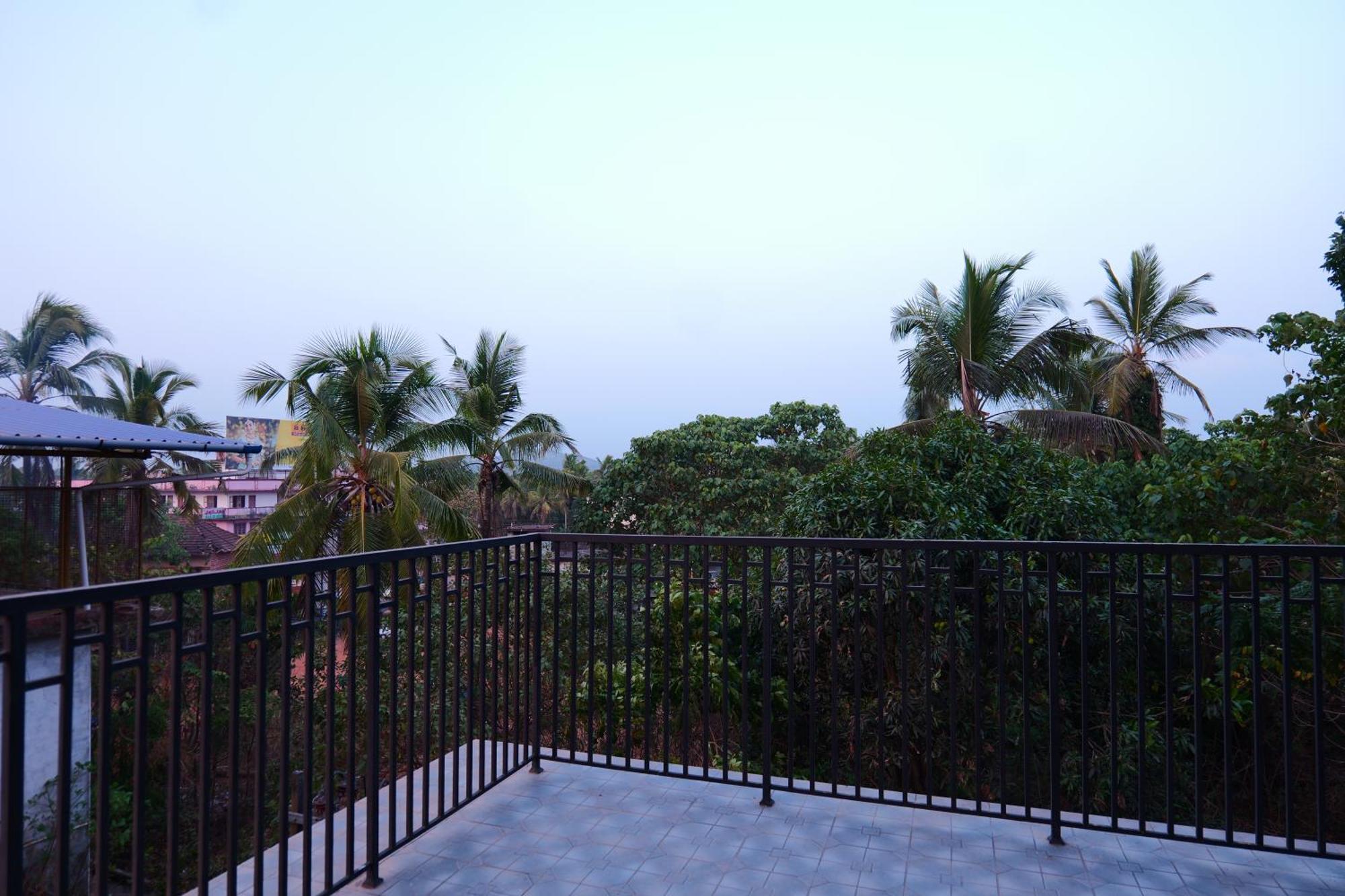 Hotel Classico International Kannangad Exterior foto